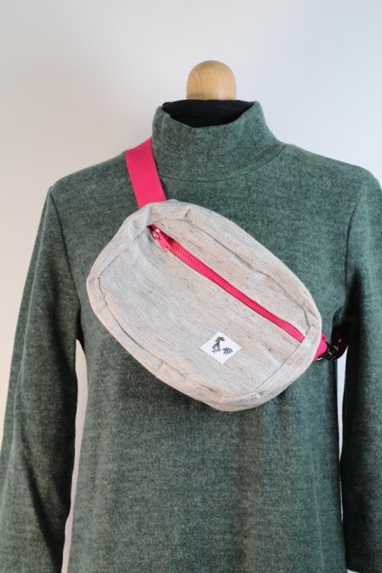 ĽADVINKA crossbody z odrezku šatky SESTRICE