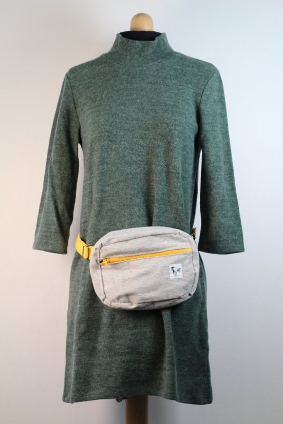 ĽADVINKA crossbody z odrezku šatky SESTRICE