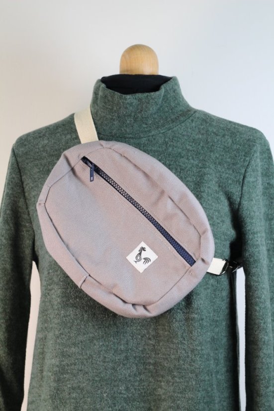 ĽADVINKA crossbody z odrezku šatky SESTRICE