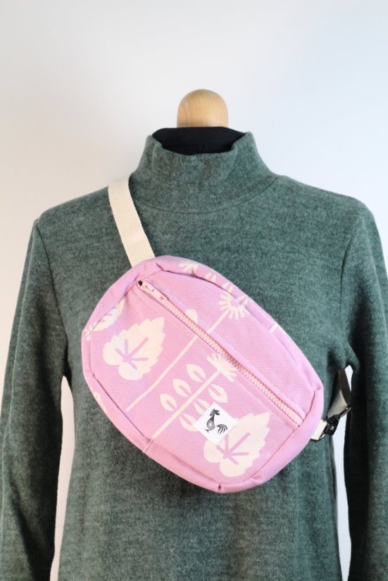 ĽADVINKA crossbody z odrezku šatky SESTRICE