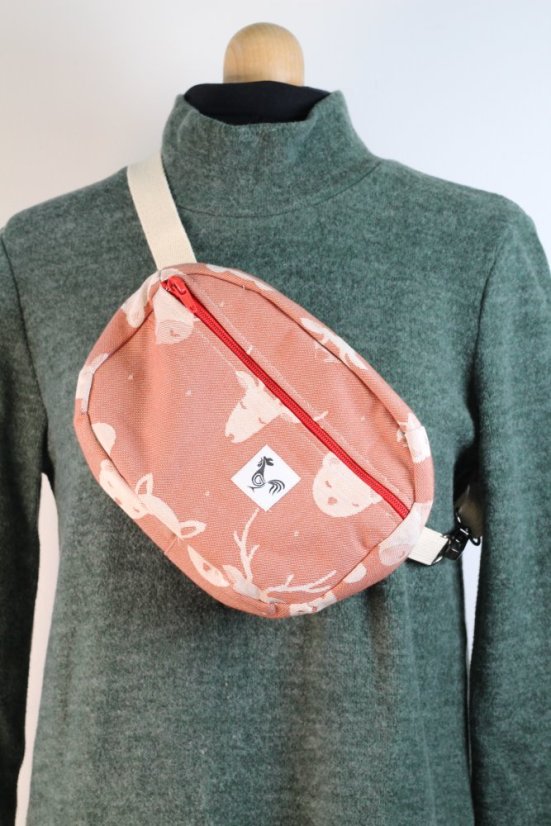 ĽADVINKA crossbody z odrezku šatky SESTRICE