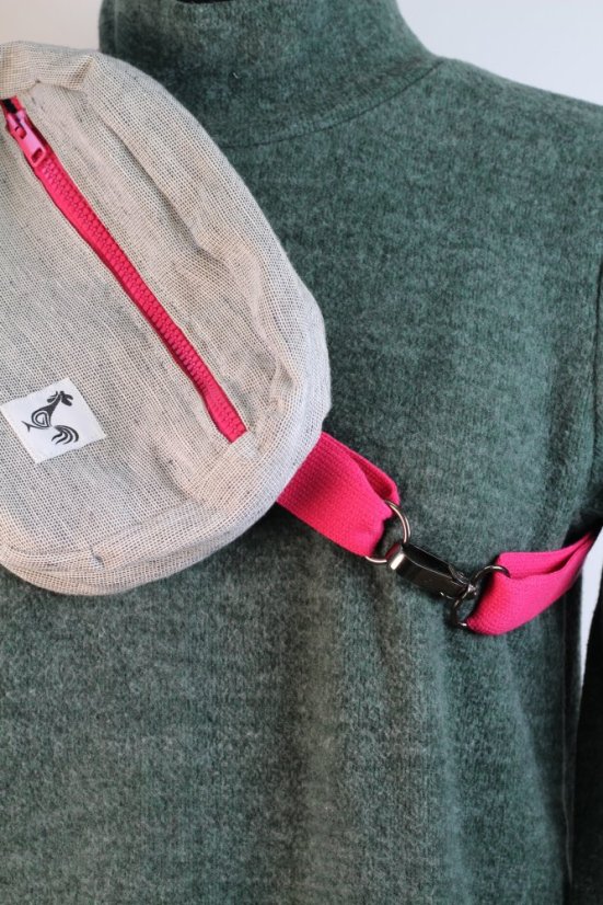 ĽADVINKA crossbody z odrezku šatky SESTRICE