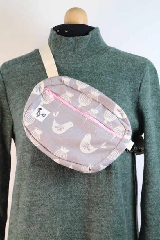 ĽADVINKA crossbody z odrezku šatky SESTRICE