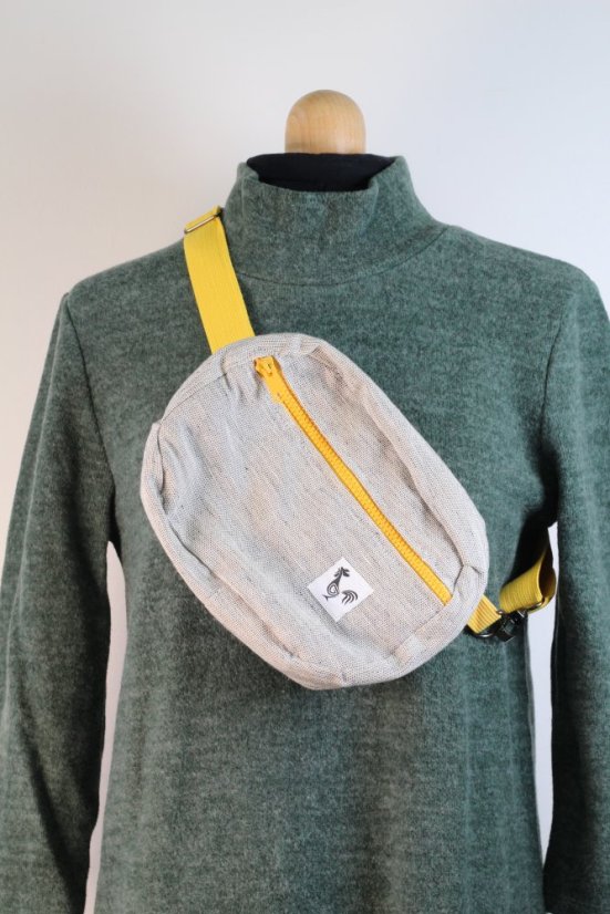 ĽADVINKA crossbody z odrezku šatky SESTRICE