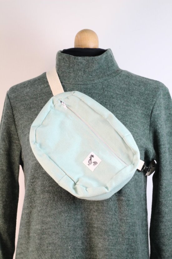 ĽADVINKA crossbody z odrezku šatky SESTRICE