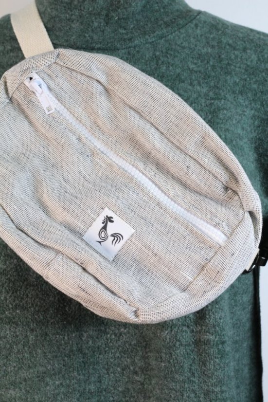 ĽADVINKA crossbody z odrezku šatky SESTRICE