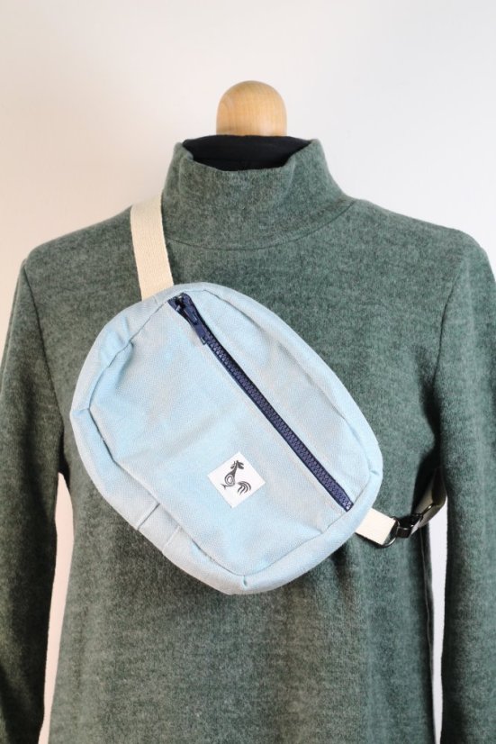 ĽADVINKA crossbody z odrezku šatky SESTRICE