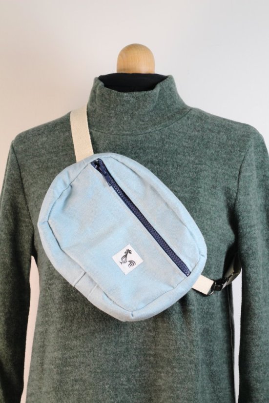 ĽADVINKA crossbody z odrezku šatky SESTRICE
